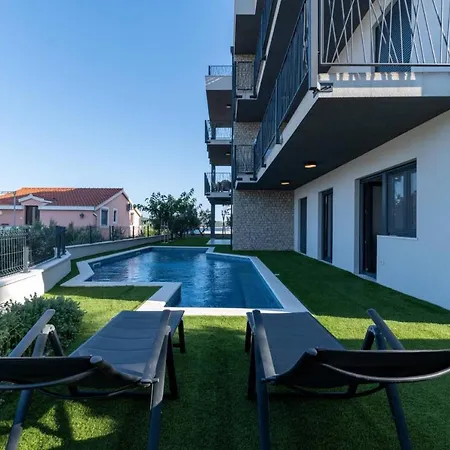 Luxury Elegance With Private Pool Apartamento Sevid